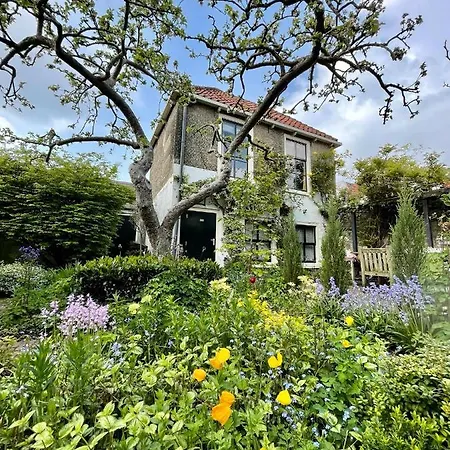 Apple Tree - Charming At Beautiful Canal In Our Idyllic Garden Semesterbostad *