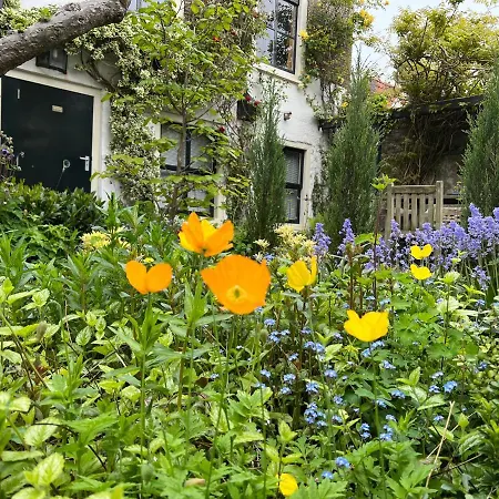 Apple Tree - Charming At Beautiful Canal In Our Idyllic Garden Semesterbostad Gouda