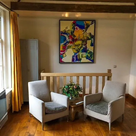 Semesterbostad Apple Tree - Charming At Beautiful Canal In Our Idyllic Garden *