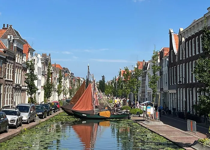 Apple Tree - Charming At Beautiful Canal In Our Idyllic Garden Vakantiehuis Gouda