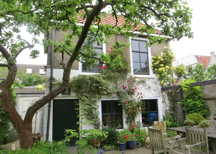 Apple Tree - Charming At Beautiful Canal In Our Idyllic Garden Casa de Férias *