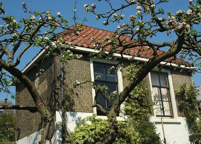 Apple Tree - Charming At Beautiful Canal In Our Idyllic Garden Casa de Férias *